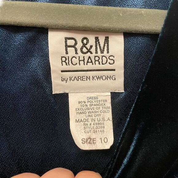 Vintage R&M Richards by Karen Wong Dark Green Velvet Maxi Dress - Picture 5 of 5